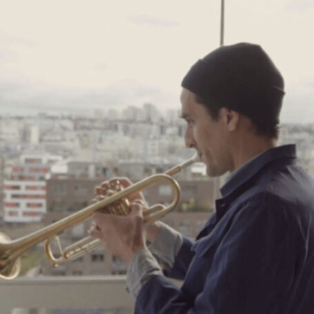 Antoine BERJEAUT joue de la trompette